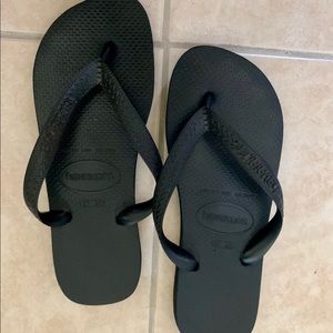 Classic Black Havaianas
